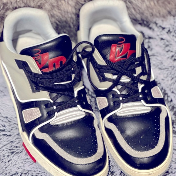 Black, gray and red Louis Vuitton certified #54 sneakers size 11 - Picture 5 of 6